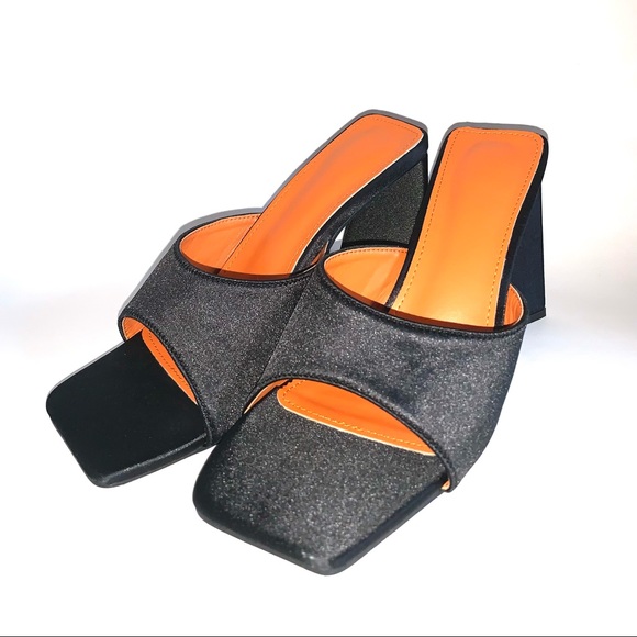 Triangle Block Heels - Picture 2 of 9